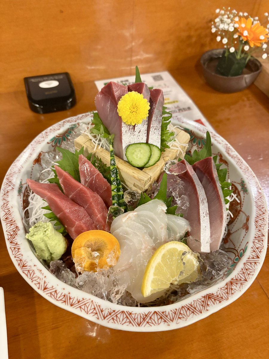 chishikankan's tweet photo. 夜は北野��産
いろんな日本酒あって良いお店でした
でも…やっぱビール美味しいよね https://t.co/5LzlqXwOIg
