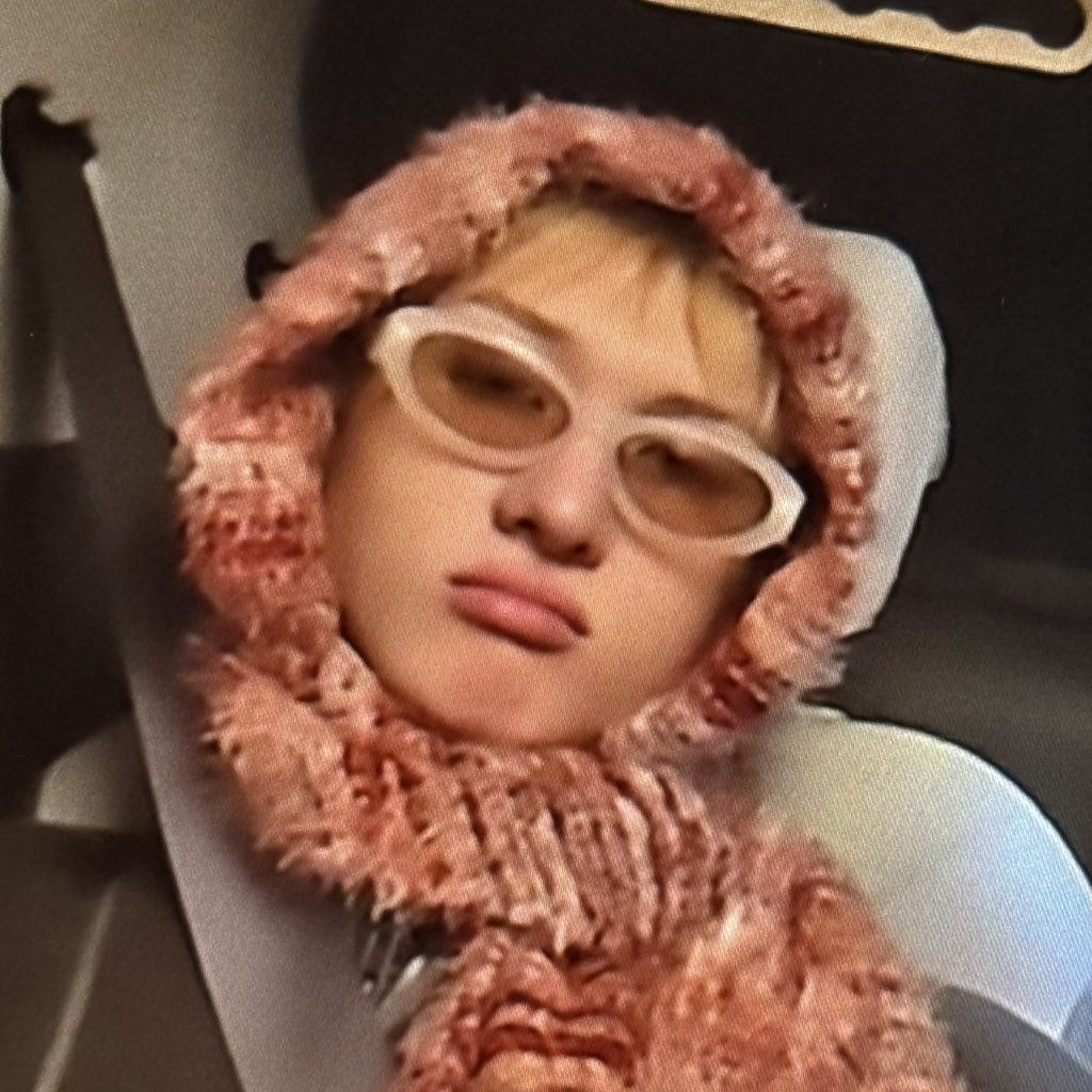 tchi0707's tweet photo. @mmmmmcor5 이것도ㅜ봐여~~~~ 수고햇틴 https://t.co/TIzlz7PL3j