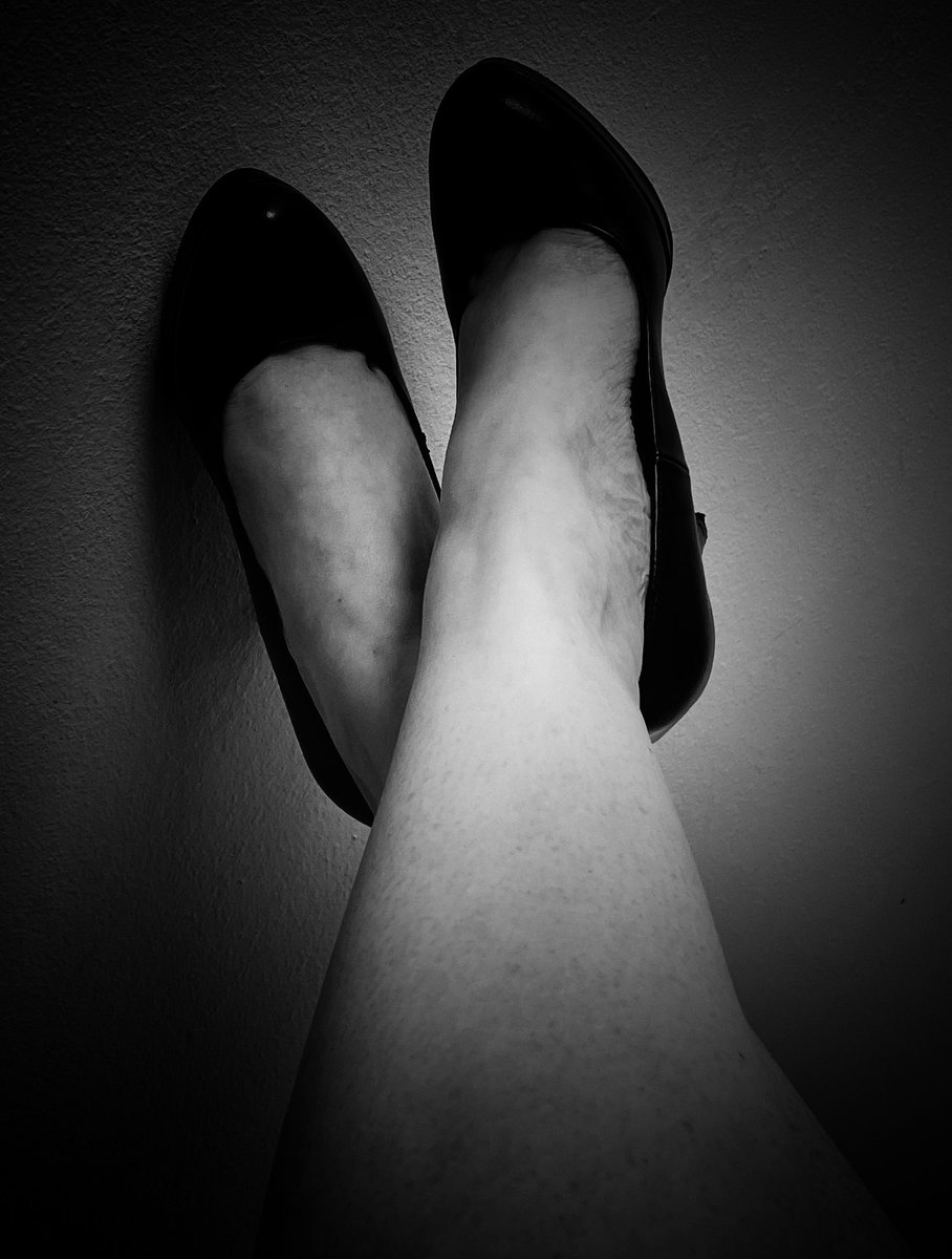 GoddessLuna_VIP's tweet photo. Du schaust gerne hin? Du willst ein Teil davon sein? Dann gibt es für so was Jämmerliches wie dich nur einen Weg. 👑

Plündere meine Wishlist, such dir was aus. Ich habe auch kleine Beträge und Geschenke eingestellt für so erbärmliche Gestalten wie dich – damit du wenigstens beweisen kannst, dass du meinen Anblick wertschätzt und nicht vollständig versagt hast. 🐷💸

Hier abliefern: 
https://t.co/fvCZgd0pBO

#findom #paypig #goddessluna #moneyworship #luxurylifestyle #financialdomination #cashpig