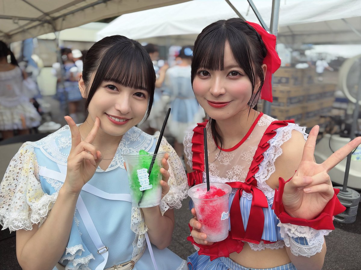 cu_clu_nao's tweet photo. #ヘルツミー さんの
早川渚沙さん(@nagisa_hzme )
とお写真撮って頂きました！🌱

ミスマガの先輩でもある渚沙さん！
実はライブも特典会も行ったことがあって、衣装で会うのは初めてだったので気付いて貰えて嬉しかったです(◦︎˙-˙◦︎)♡

またライブでお会いできますように！
頑張ります!!🫶🏻 https://t.co/Yf0HvO3uKD