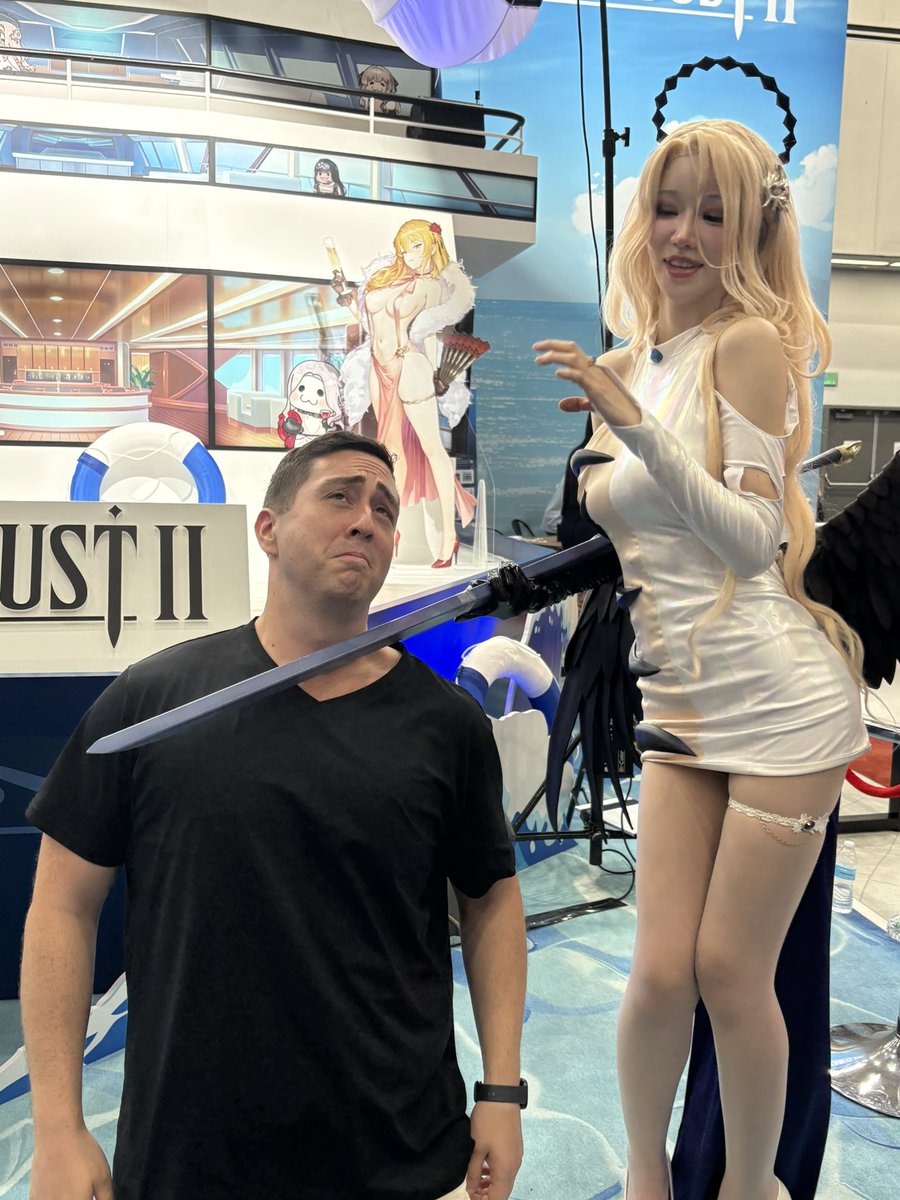 ByteStix's tweet photo. BROWN DUST 2 IS ONE OF THE GREATEST GACHA GAMES OF ALL TIME!!!

There I was at #AnimeExpo enjoying my #BrownDust2 showcase when the cosplayers ganged up on me, tried attacking me, resulting in my getting kicked to the ground and STEPPED ON!

And Mrs Stix stood there filming the whole thing. 

THE HORROR. THE ABSOLUTE HORROR.

I love this game.