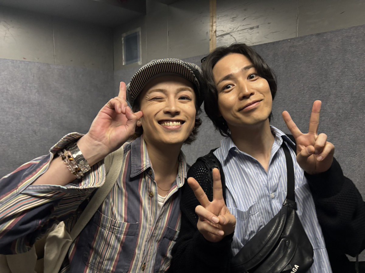 Shogo_Suzuki_'s tweet photo. 本日も
#モリミュ
ありがとうございました。
Op、rep、共に。

とある日にけんけんと。
長い付き合いになりました☆
なんやかんや、ココア男。で1番共演してる☆
#ウィリアム
#ワトソン https://t.co/10UYqIqWNM