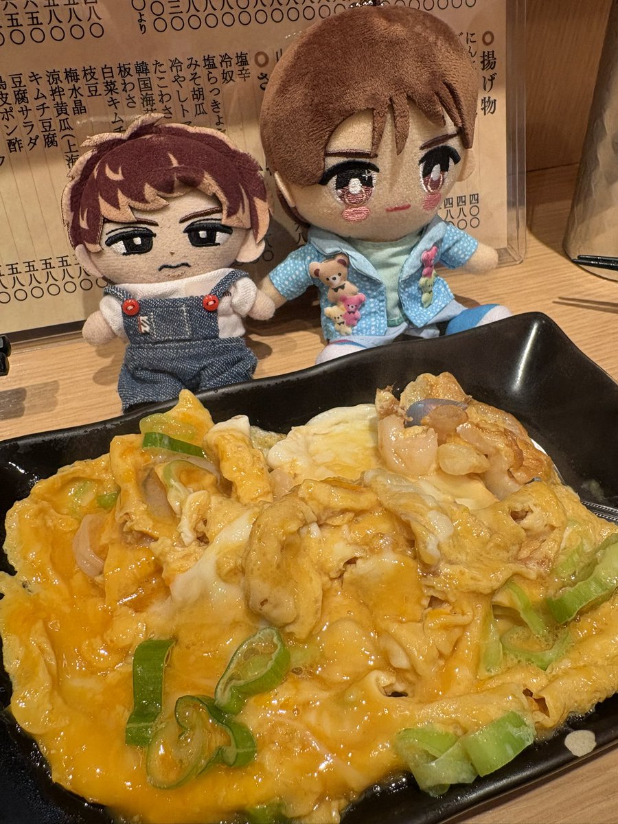 chikoji52's tweet photo. 今日はみゅーじっくでぃ干して謎解き行ってた！！
今から遡ったら朝になっちまう。といいながら、じゅうたろう担と打ち上げ🚀
ぬいデカァ！！ https://t.co/UPZZcHSTEb