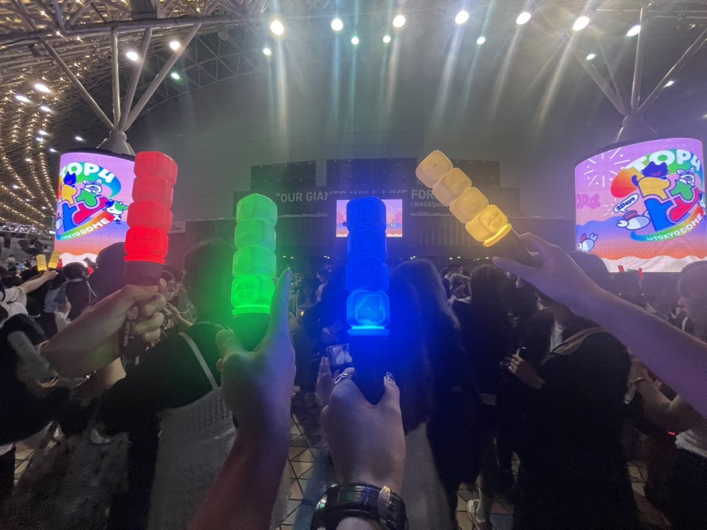 Noel_TOP4's tweet photo. 友達夫婦と合流して皆で撮れた！
嬉しい！ https://t.co/hOrY53DCSV