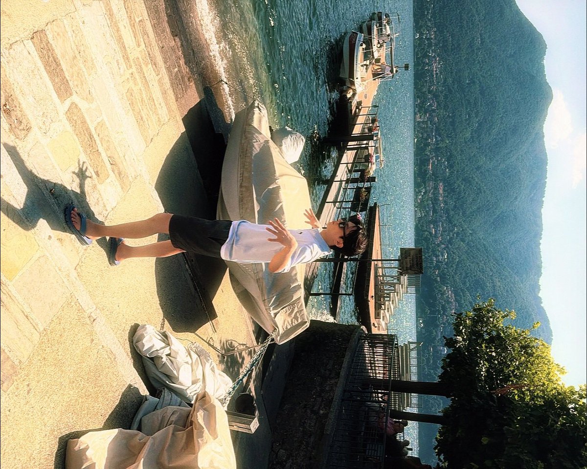 geniusprodjay's tweet photo. jay at lake como 🎞

#JAY #ジェイ #제이 #ENHYPEN_JAY #엔하이픈_제이 https://t.co/Rf4yVgbzDh
