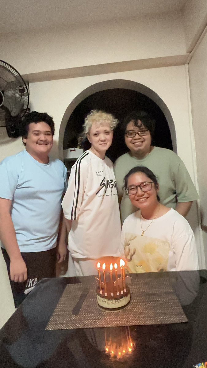 palmerdebra's tweet photo. Yesterday, we had the joy of celebrating my daughter's best friend, Frances, 22nd birthday.
Some friendships become so much more than friendships. They become family.
#BirthdayCelebration #ChosenFamily #GratefulHeart #FriendshipGoals #MakingMemories #Blessed https://t.co/wwFBqMl0vt