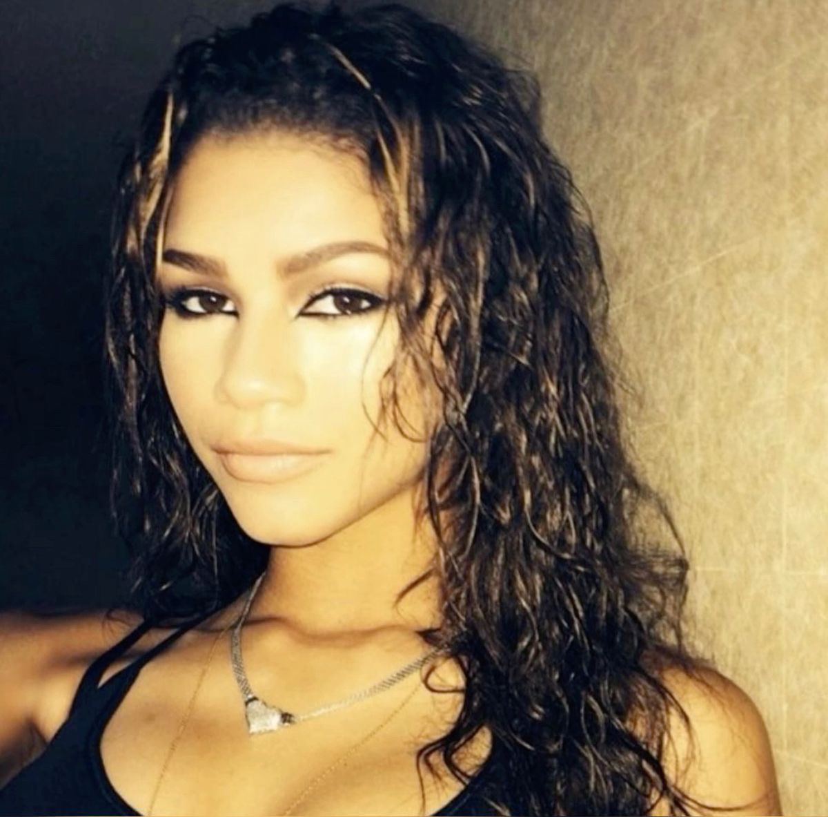 pinkglitterie's tweet photo. 2010s Zendaya https://t.co/MvciKzM0uQ