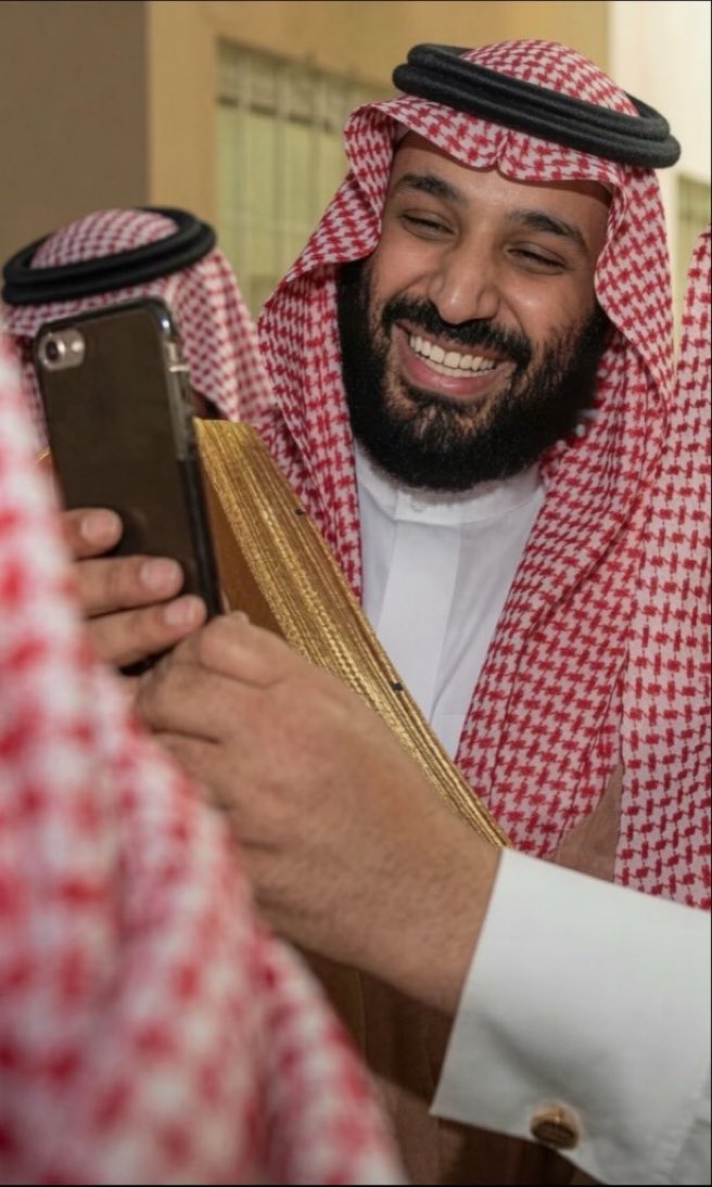 HRHMBNSALMAAN's tweet photo. “أنا واحد من 20 مليون سعودي أعمل لخدمة الوطن.” https://t.co/1kew6iZTjd