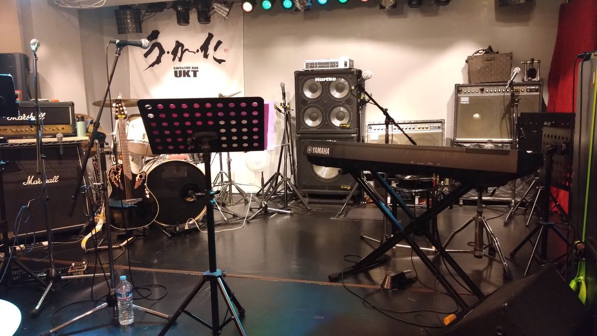 butler810a's tweet photo. 今日はフォロワーさんのあさきさんのオリジナルバンドide「A」のライブに行きました。
2月以来のライブで会えて良かったです。
新曲もあって誕生日の人もいてバースデーソングも歌う
終わった後は集まった方々と交流会で居酒屋に行きました。
ちょっと麻婆豆腐辛かった咳込んた。次は来年の1月 https://t.co/A7pYrscVB7