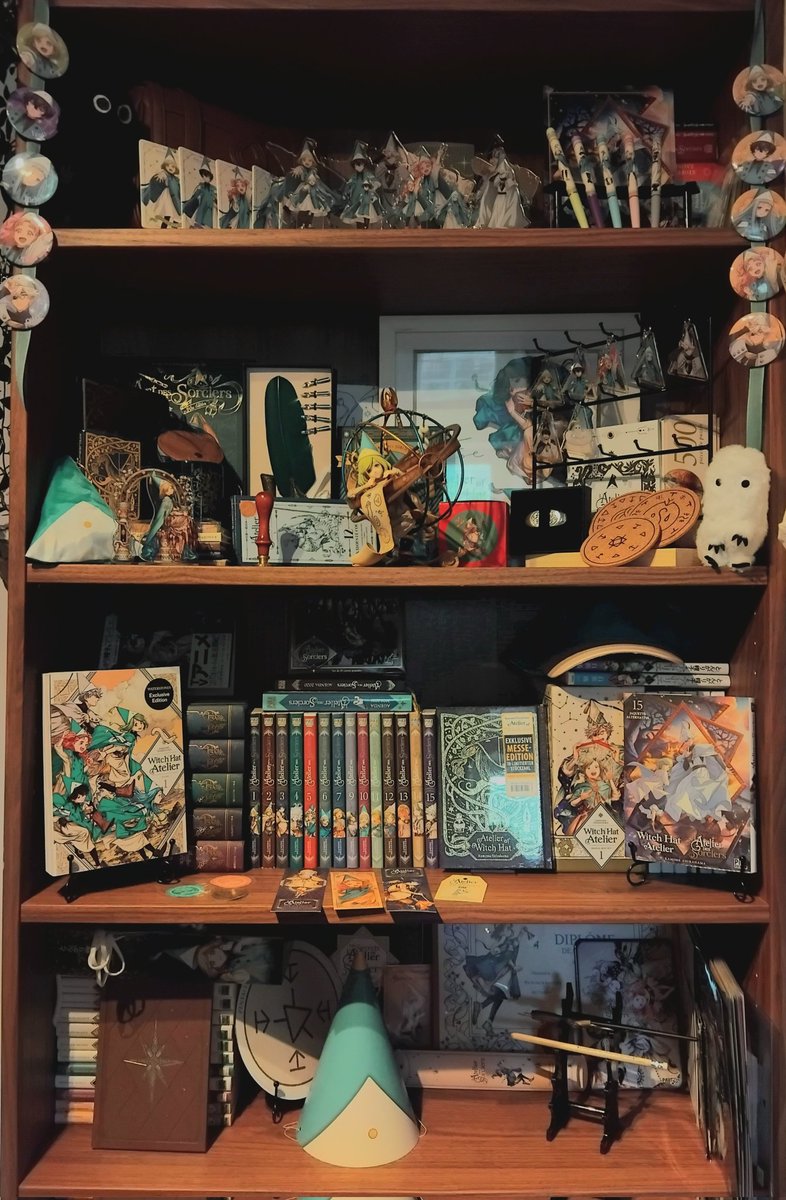 schneckenfilk's tweet photo. Had to move things around but I managed to fit everything! Once I have spare money I might invest in a smaller shelf so I can reorganise everything
#Δ帽子 #witchhatatelier https://t.co/T0j7o3As0O