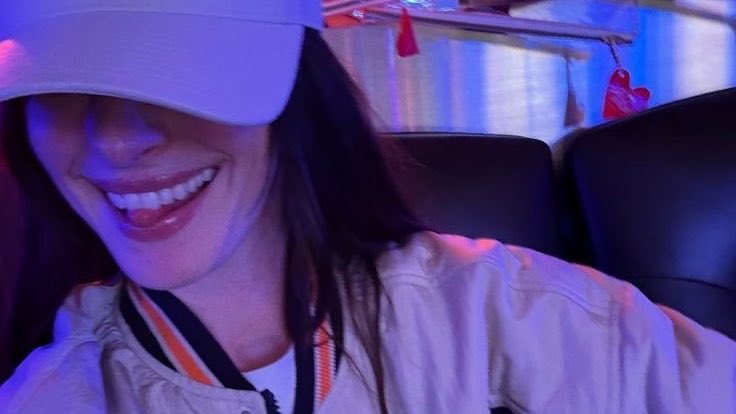 chelterlude's tweet photo. Chapter 2 is live 💙🧡

*NSFW

🔗: https://t.co/55M6zPZswa https://t.co/DRBqjcmaLo