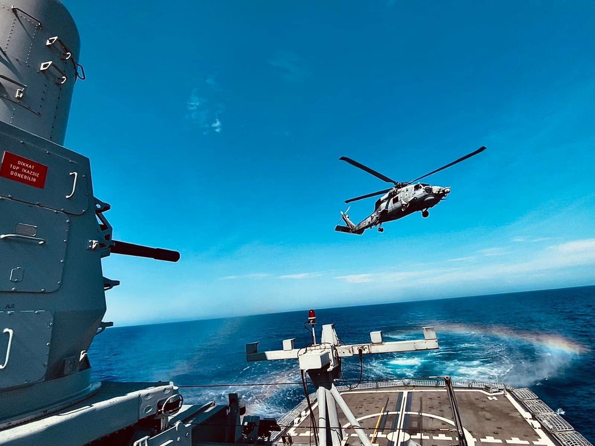 GlobalSavunma's tweet photo. 🇹🇷⚓ TCG Oruçreis, NATO Daimî Deniz Görev Grubu-1 (SNMG-1) görevi kapsamında, ABD'nin 250'nci kuruluş yıl dönümü faaliyetleri çerçevesinde düzenlenen FLEETEX-250/2026 Tatbikatı'na katılıyor.
#tcg #orucreis #nato https://t.co/6DsYsTwwbY