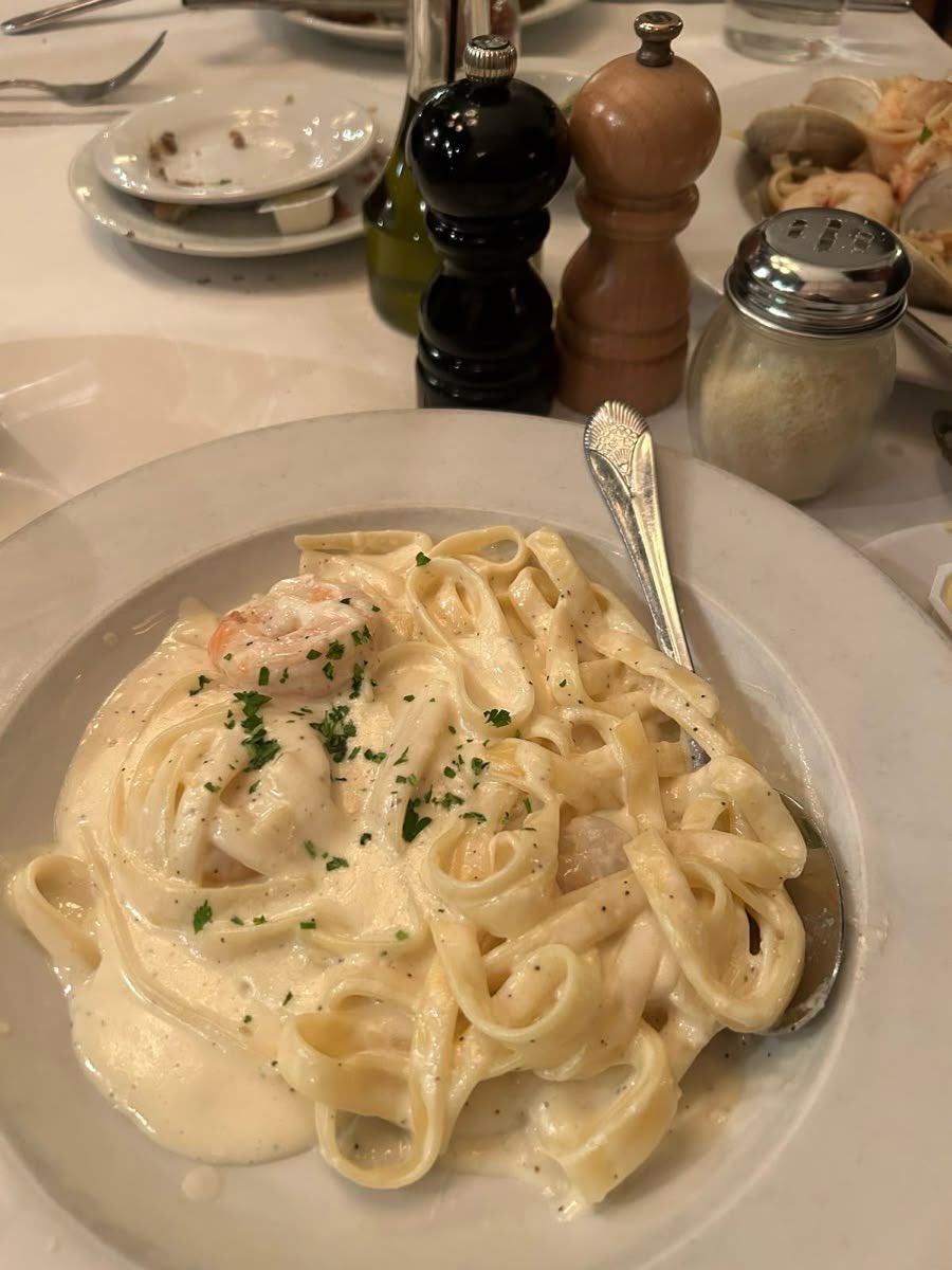 juwangmypretty's tweet photo. how does pinterest see me 

meal
animal 
quote
dessert

Ouooo shiii I want oreo ice cream so bad nowww mmhhmmm 🤤🤤🤤 https://t.co/OIdBd31wzo