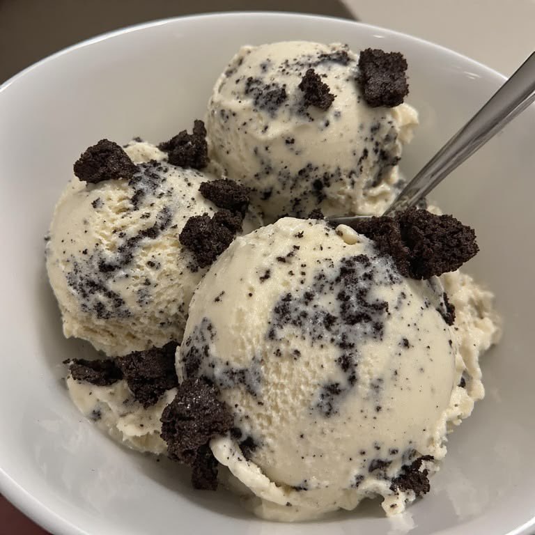 juwangmypretty's tweet photo. how does pinterest see me 

meal
animal 
quote
dessert

Ouooo shiii I want oreo ice cream so bad nowww mmhhmmm 🤤🤤🤤 https://t.co/OIdBd31wzo