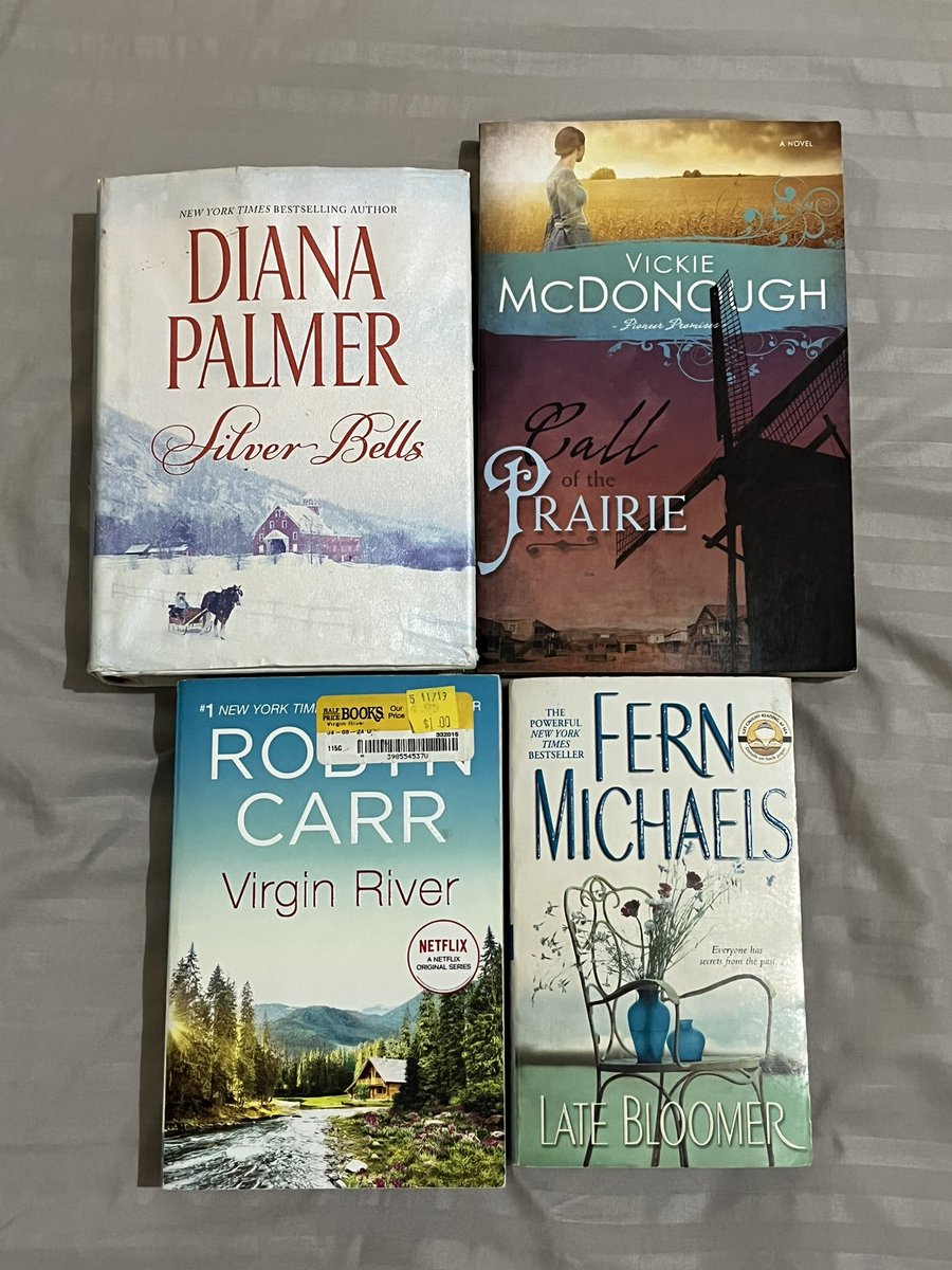zydmontecillo's tweet photo. Bought four books today🤗😍 https://t.co/byfwtddt5q