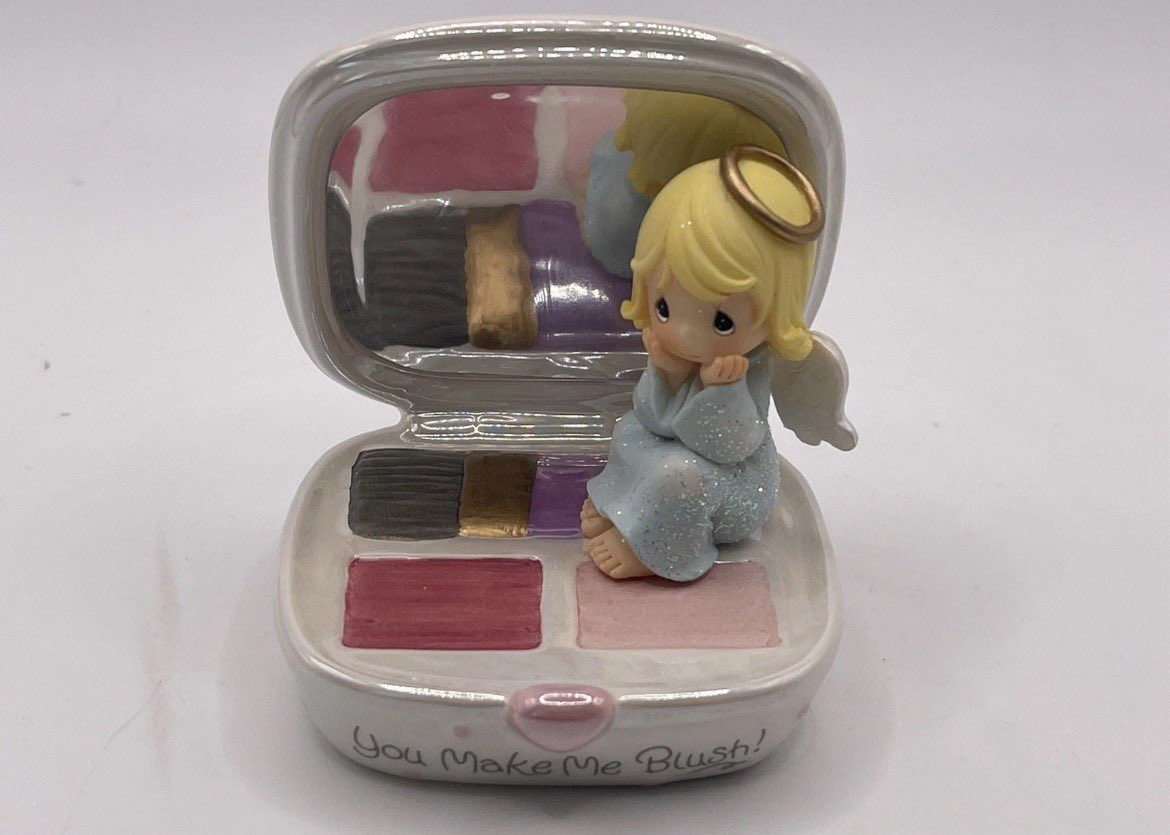 cupcakebambii's tweet photo. 2004 Precious moments “you make me blush!” Piece, With a built in mirror https://t.co/FDS4Z2HzaF