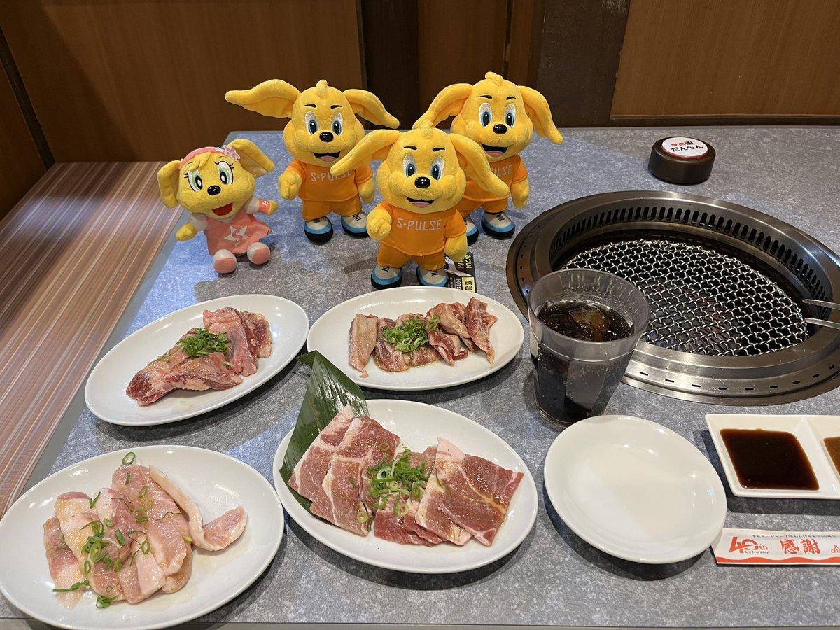 Yuuna049's tweet photo. これらのお店はジュビロ推しの店だから選手たち結構来そうな気がするんだけどなぁ🤔

#味処道
#沖之寿司
#ステーキハウス今之浦
#はなの舞 https://t.co/OkkjK0lDhE