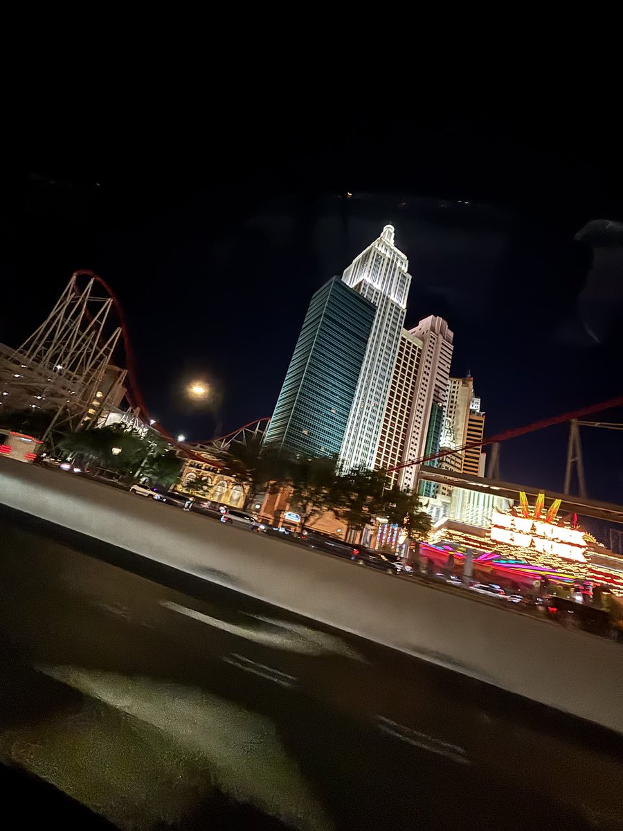 nitri_18's tweet photo. Vegas🎰💰 https://t.co/lnPXFkn8d5