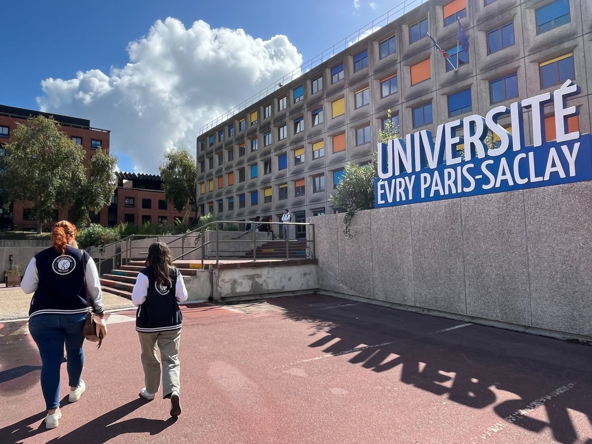 le_Parisien's tweet photo. « Je ne vois pas comment on peut survivre » : les étudiants étrangers face à une rentrée encore plus précaire
➡️ https://t.co/2eEzQbnEsb https://t.co/r3Pbzuc8Lv