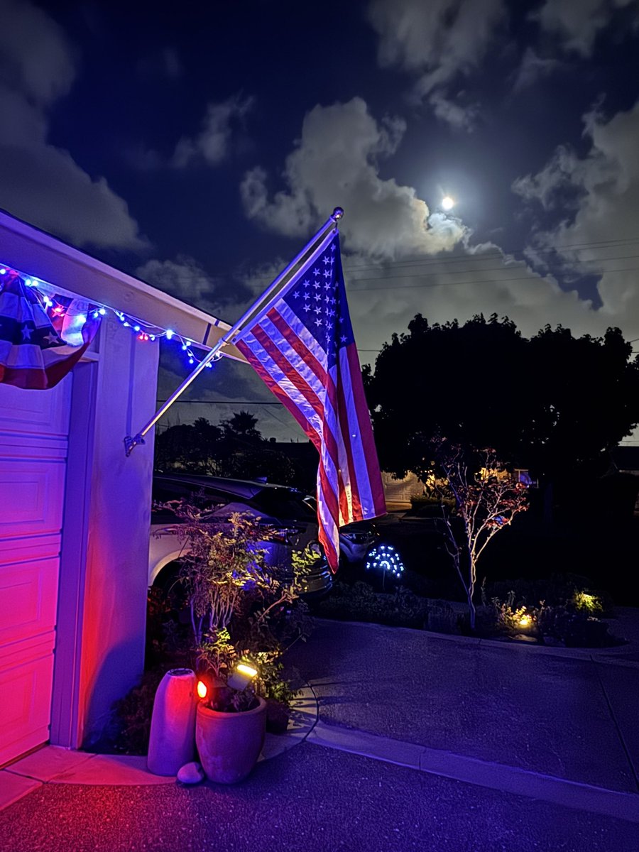 pjktwit's tweet photo. Happy 250th Birthday America! We’re still the land of the free and the home of the brave. ❤️🤍💙 https://t.co/PHmXoLOD9J