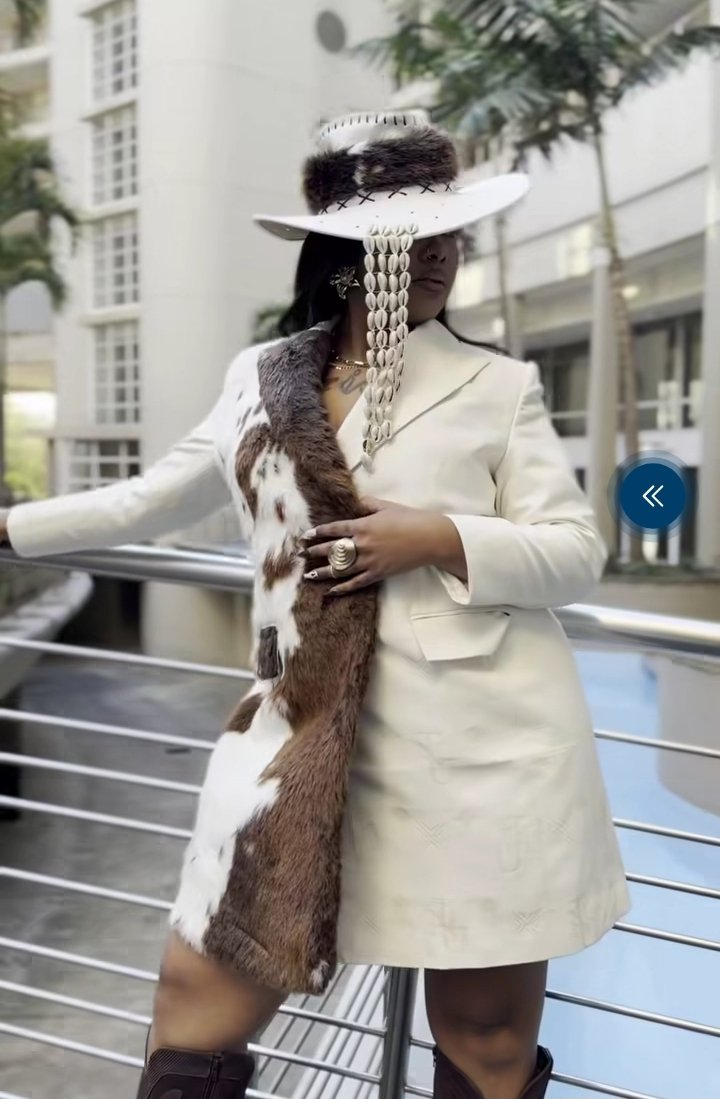 Trixiestanh's tweet photo. I'm not crying,you are crying 😭 

TRIXIE X DURBAN JULY
TRIXIE X SETTING THE TONE
#TrixieChristoffels
#TrixieAtDurbanJuly https://t.co/rwgVUouVbQ