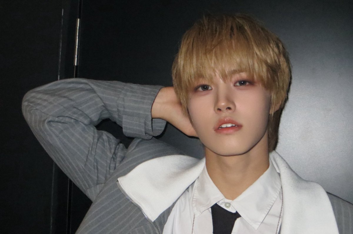 AHOF_official's tweet photo. 오늘 너무 행복했어요! 
언어에 대한 자신감이 부족해서 포하랑 소극적으로 소통한 게 후회되는 것 같아요…
다음에 말레이시아에 올 때는 더욱 성장한 모습으로 올게요 많이 기대해 주세요! 
오늘 너무 행복했고, 오늘도 포하를 너무너무 사랑해요🫶

#AHOF #아홉
#JUWON #박주원 https://t.co/dVCCvhSyjB