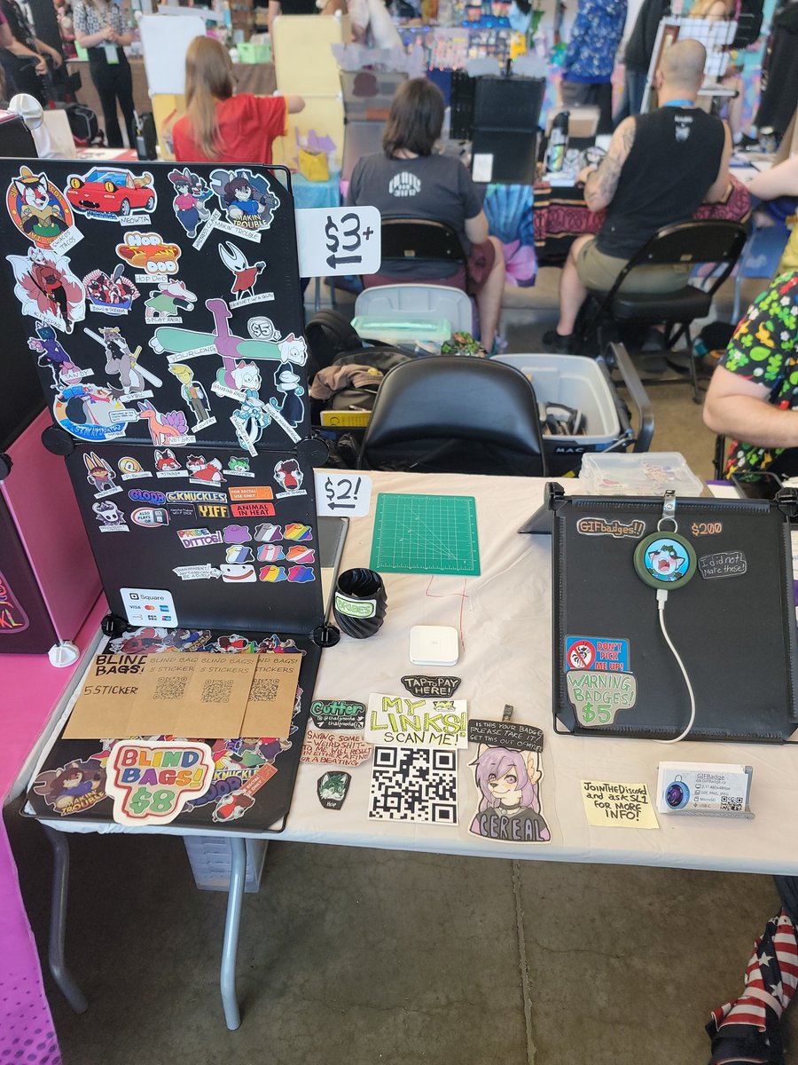 thatgreenfur's tweet photo. Hey I'm in Artist Alley at AC2026 today, will probably be here till around 4/5pm!

Come stop by to buy stickers or get a can of beans whipped at your head https://t.co/PNeaCDINtg