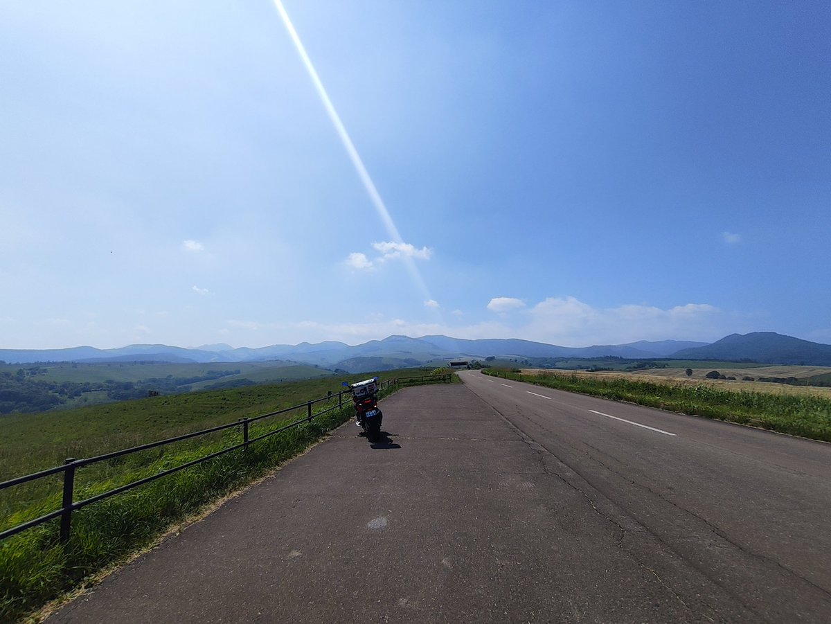 suechoms's tweet photo. 鹿追町で蕎麦とパン買って、ナイタイ高原牧場行ってきた。
500km超。
いやあ、走った走った。
#xadv #xadv750 https://t.co/rQrqTZdgM5