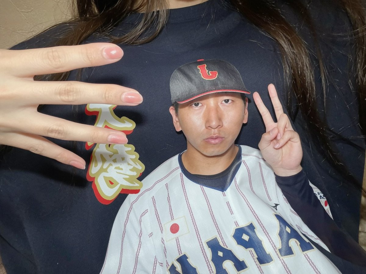 u__7oz's tweet photo. ネイルした✌🏻✌🏻 https://t.co/uopto6P38D