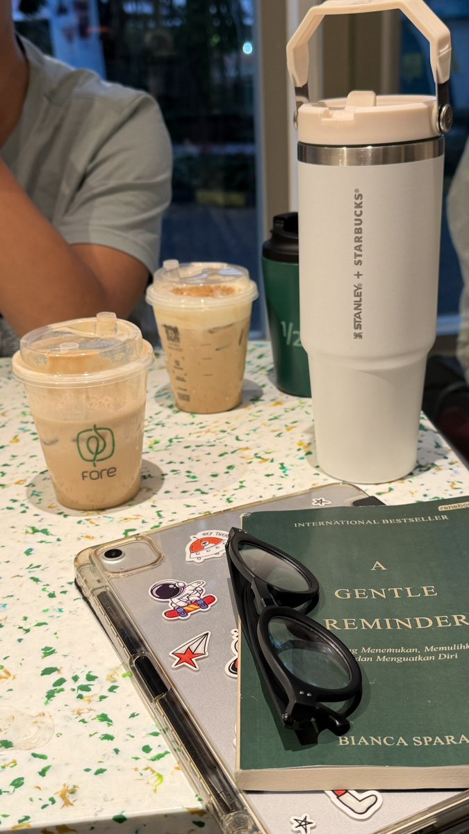 Aren Latte tweet media