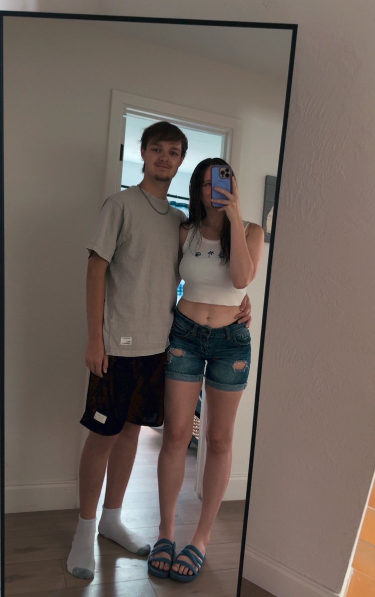 DefNotKenzz's tweet photo. happy fourth from your fave duo ❤️🎆🫶 https://t.co/Dn5DMalUo6