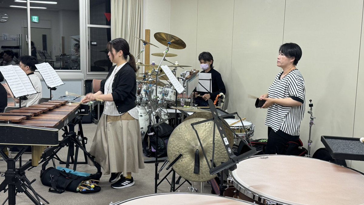 dolcewind_info's tweet photo. プロムナードコンサートが中止になった代わりに通常練習を行いました！

サマコンのメイン曲をみっちり合奏し、その後本日演奏予定だった曲を少し合奏しました🎶

来年は天気に振り回されずに出演出来ますように🎋 (少し早めの七夕)

 #浜松市  #吹奏楽  #団員募集中  #ドルチェウインドオーケストラ https://t.co/QPDIE5jzTe