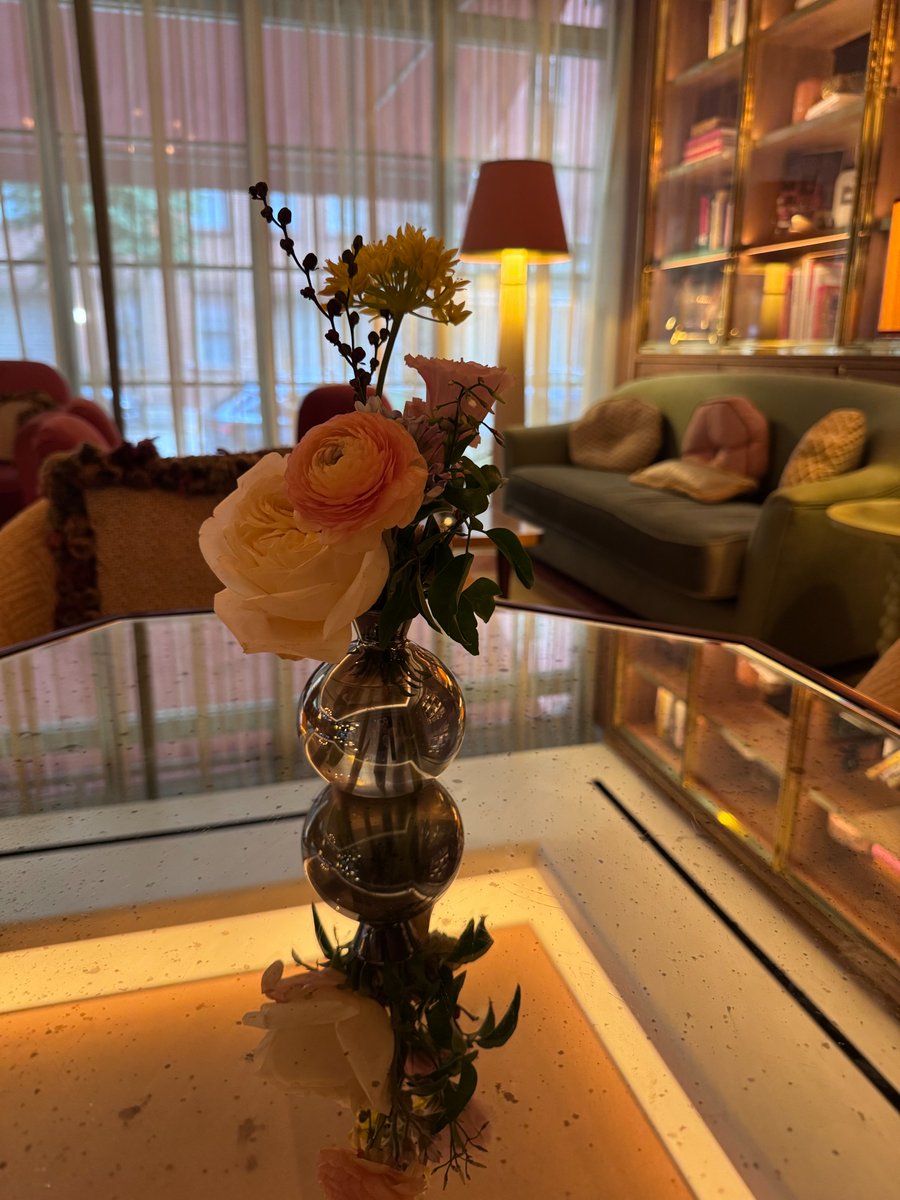 MeetPiperLeigh's tweet photo. What's in a name? that which we call a rose
By any other name would smell as sweet https://t.co/vtyjR7yF2y