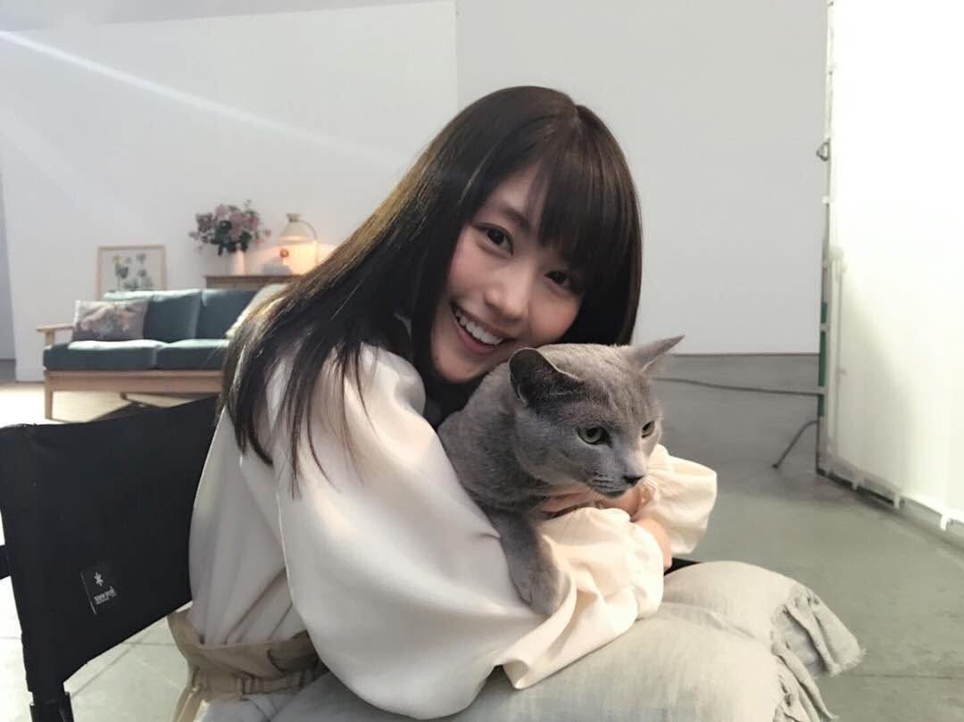 a__k0213's tweet photo. 動物好きな架純ちゃん🐶🐱♡
#有村架純 https://t.co/pmiOuUOTbX