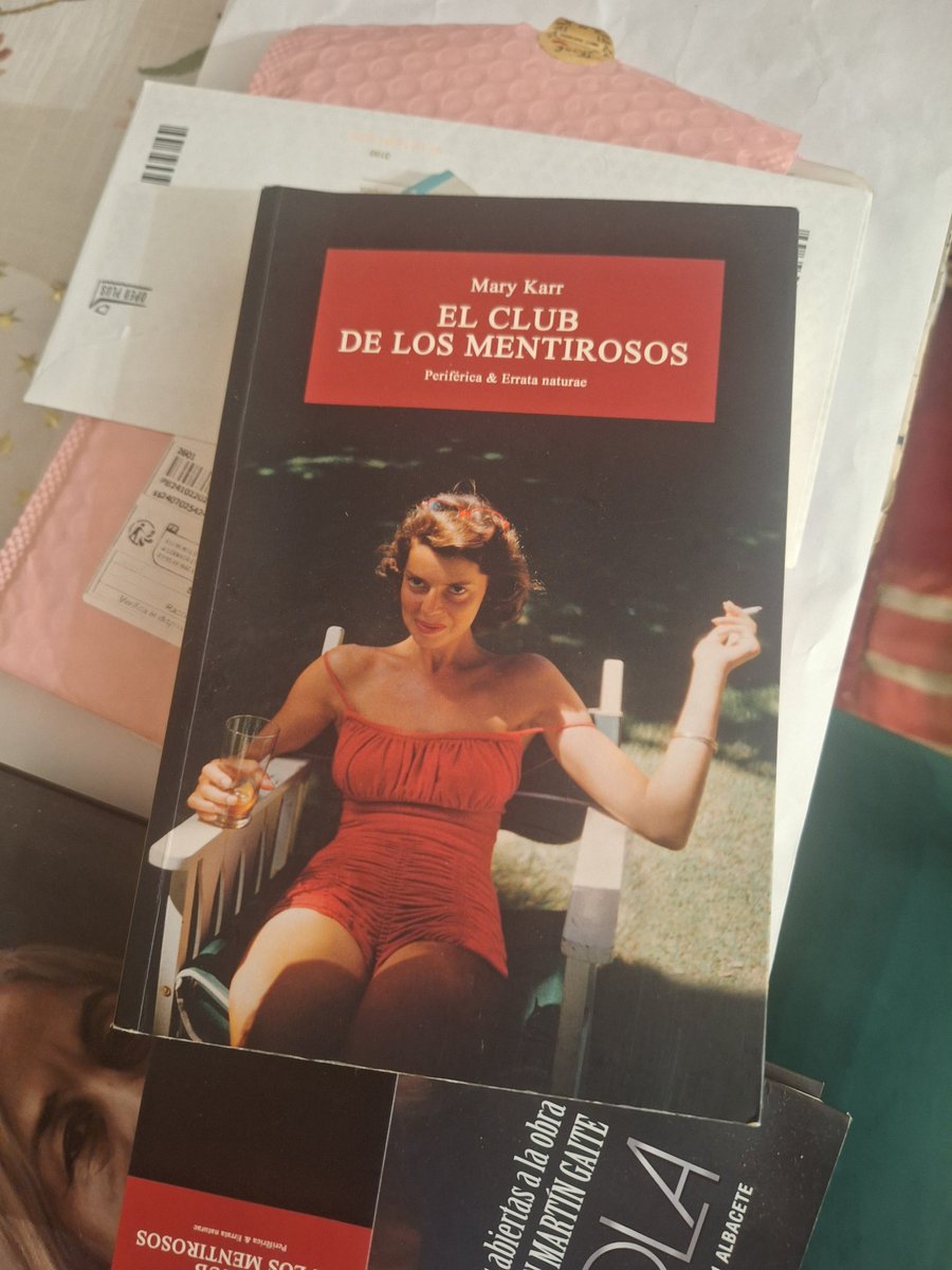 chicochaqueta's tweet photo. Qué lectura más maravillosa. Dolor y pistolas. https://t.co/tSIoCUyXqI