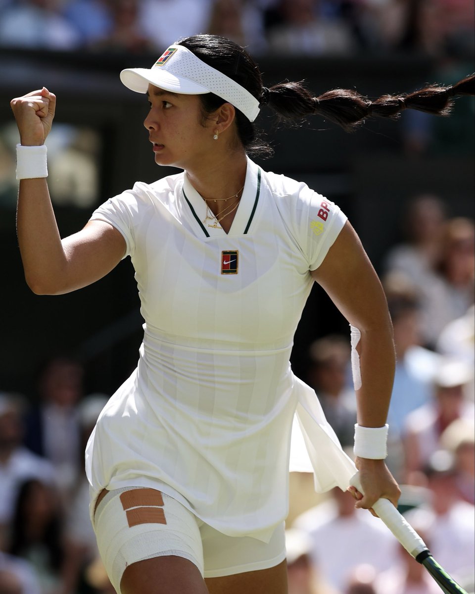 aravindkishore5's tweet photo. Alexandra Eala stamped her foot in  round 16 by defeating the defending champion Iga Swiatek!
A champion performance and attitude!
#Wimbledon https://t.co/ooKf1GSptc