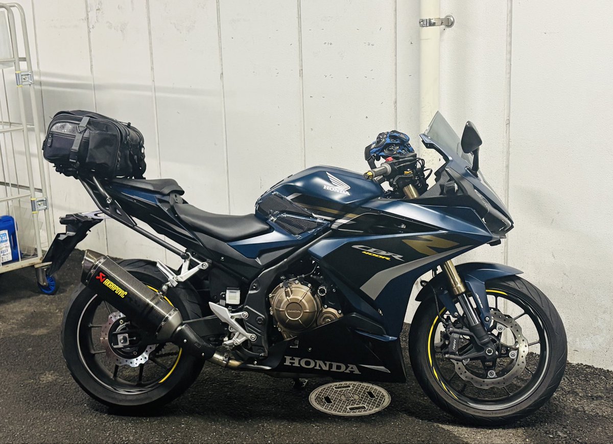 323G310R's tweet photo. 夜に走ると不意に現れる轍に対処できなくて焦る💦
まぁ基本的には夜に走らんけども https://t.co/kBVaGsCWe6