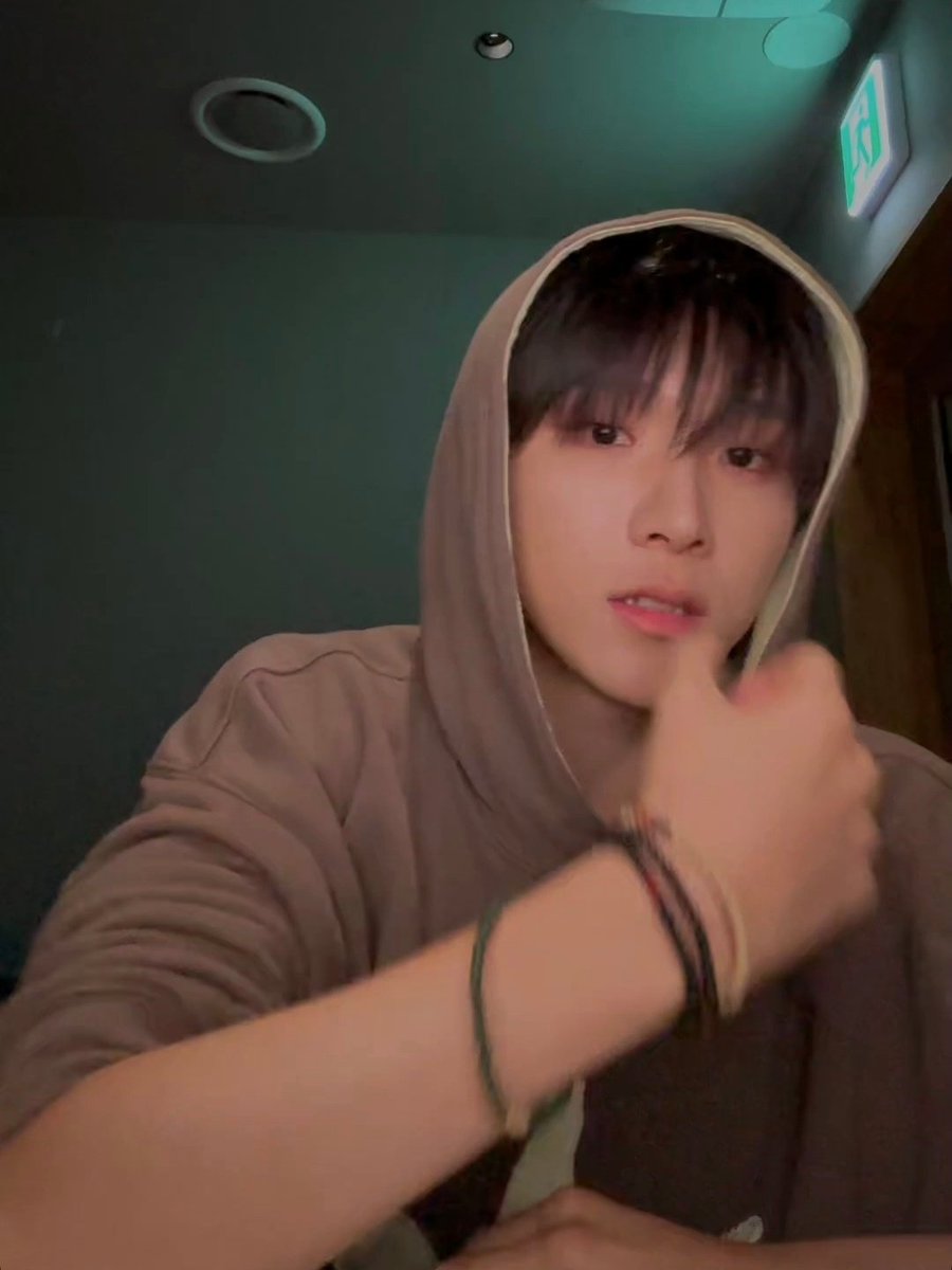 slow 명한비 tweet media