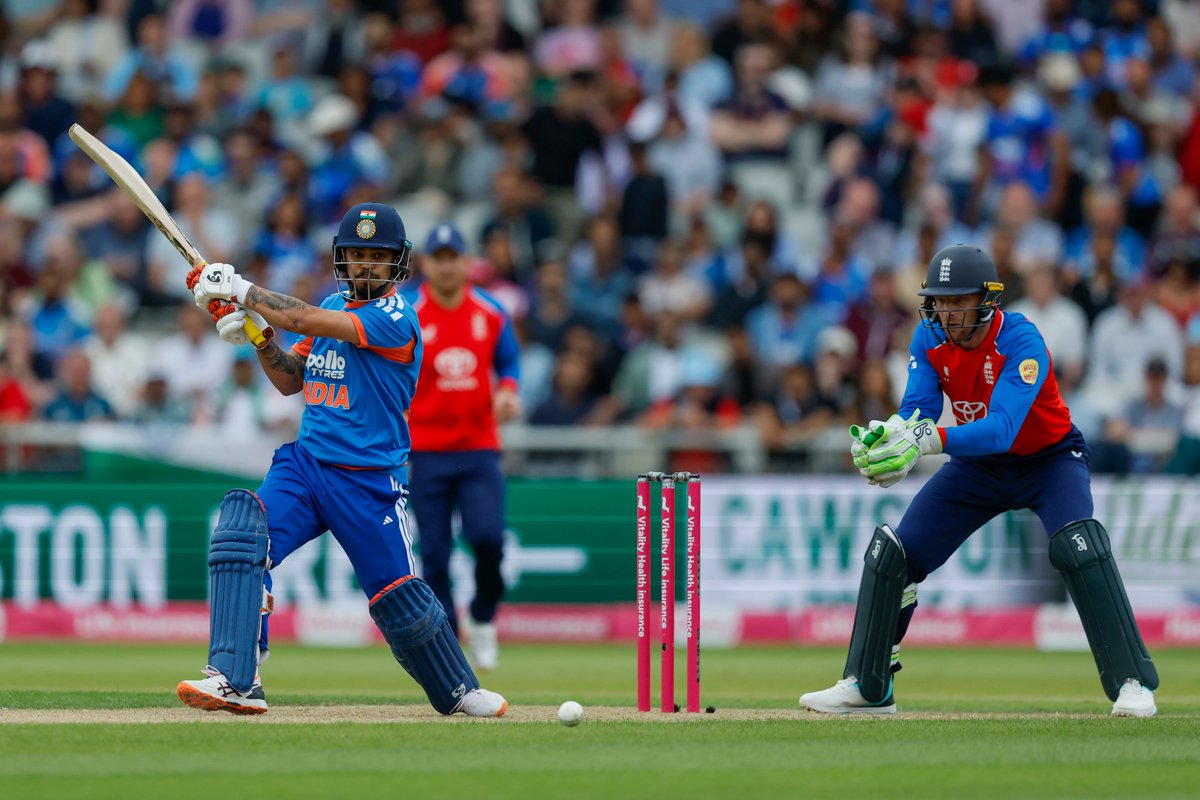 BCCI's tweet photo. A crucial knock in the middle 🙌

Ishan Kishan walks back after an important 4️⃣9️⃣(40) 👏

Updates ▶️ https://t.co/WYfL8tAm58 

#TeamIndia | #ENGvIND https://t.co/wrvD27YpJA