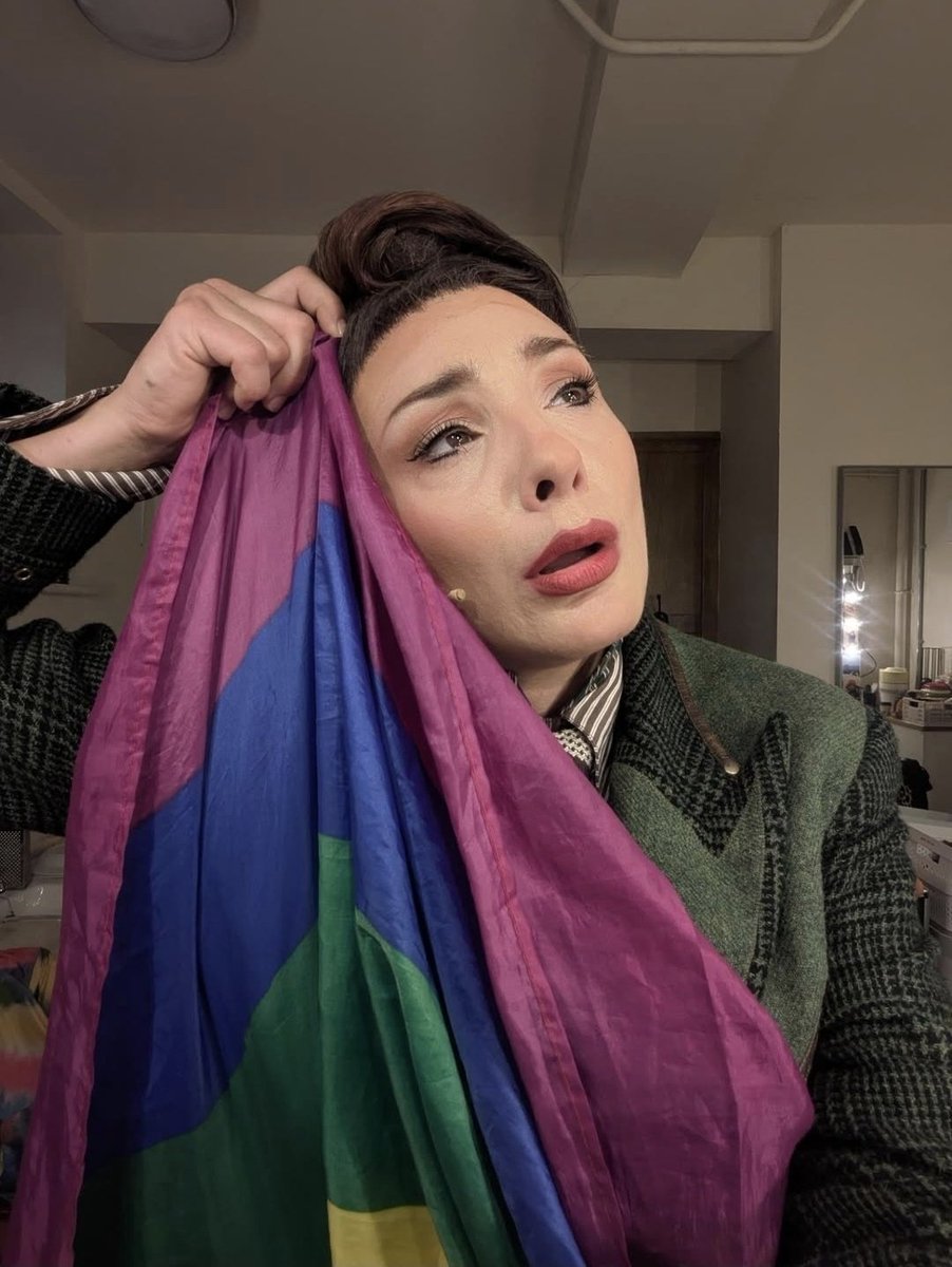 madsdiaphragm's tweet photo. happy pride, millicent clyde 🏳️‍🌈💞 https://t.co/tC6CJM5cUR