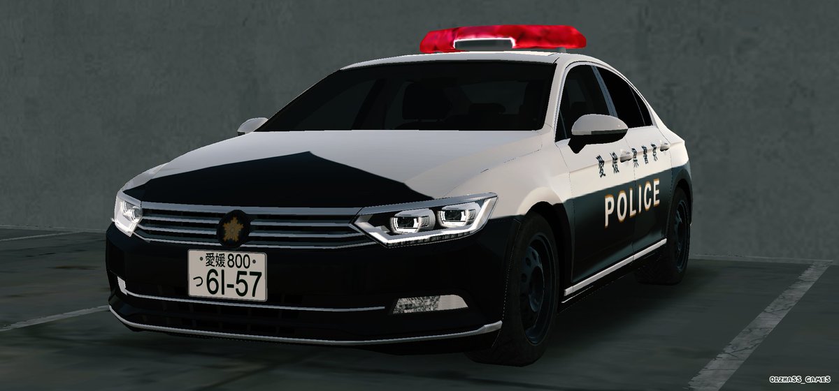 Akatsuki3703's tweet photo. ちなみにこちら、更新前の自ら445(VW・パサート)。現在は対空表記や前面赤色灯が外され、予備車として車庫で眠っています。 https://t.co/OjSGmM1x0j