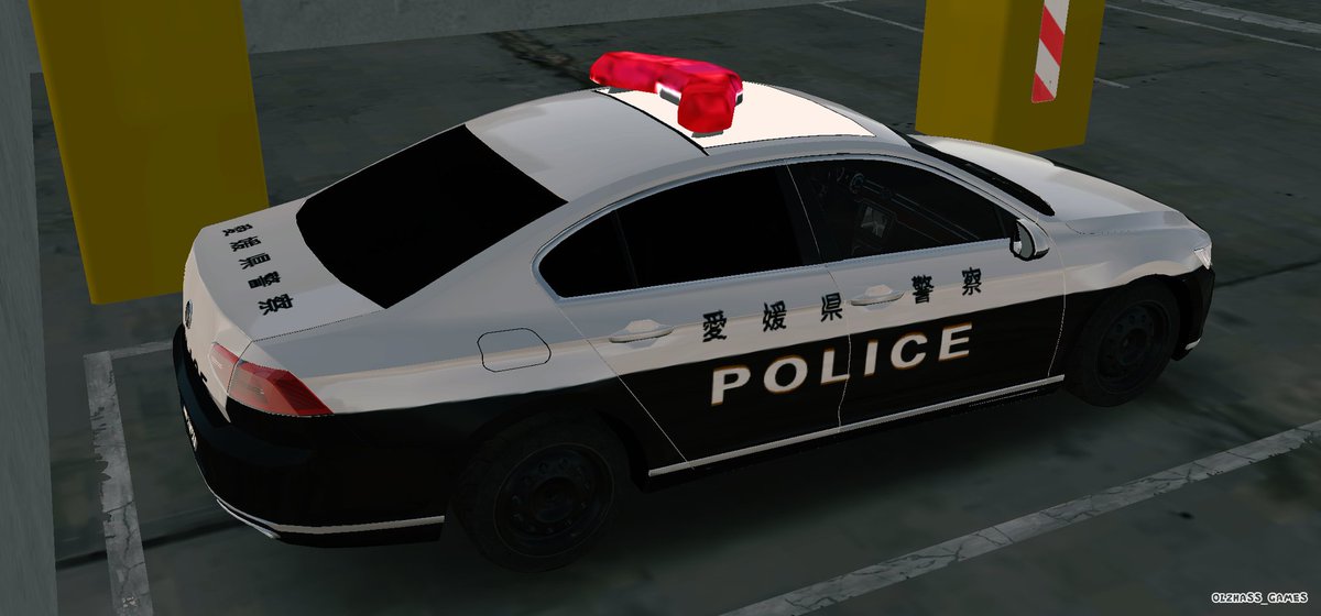 Akatsuki3703's tweet photo. ちなみにこちら、更新前の自ら445(VW・パサート)。現在は対空表記や前面赤色灯が外され、予備車として車庫で眠っています。 https://t.co/OjSGmM1x0j