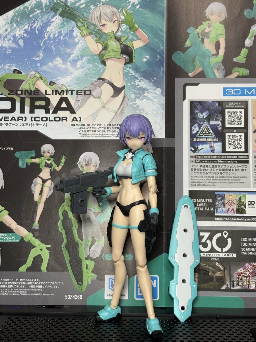 AziCreative's tweet photo. ライディラ ラグーンウエア組む前に
ライディラさんも同じカッコにしときます
おぱんちゅのためにS06のストック開けたり
ガルドノヴァ組んだのが昔すぎて武器探すのが難航したり https://t.co/waYdAGABl1