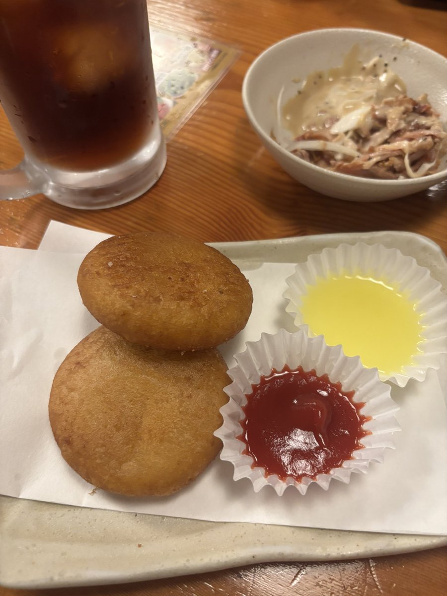 sume_c_'s tweet photo. 完全に切らないのは優しさと思っているということなのかな。。。距離だんだん取っていって、フェードアウトされる感じだなこれ、
急に捨てられるのも多分死ぬけど、今の状況もゆっくりゆっくり首を絞められているだけで苦しいよ
もう生きる意味無いな〜ありがとうございました、 https://t.co/bCSjEDoPjS