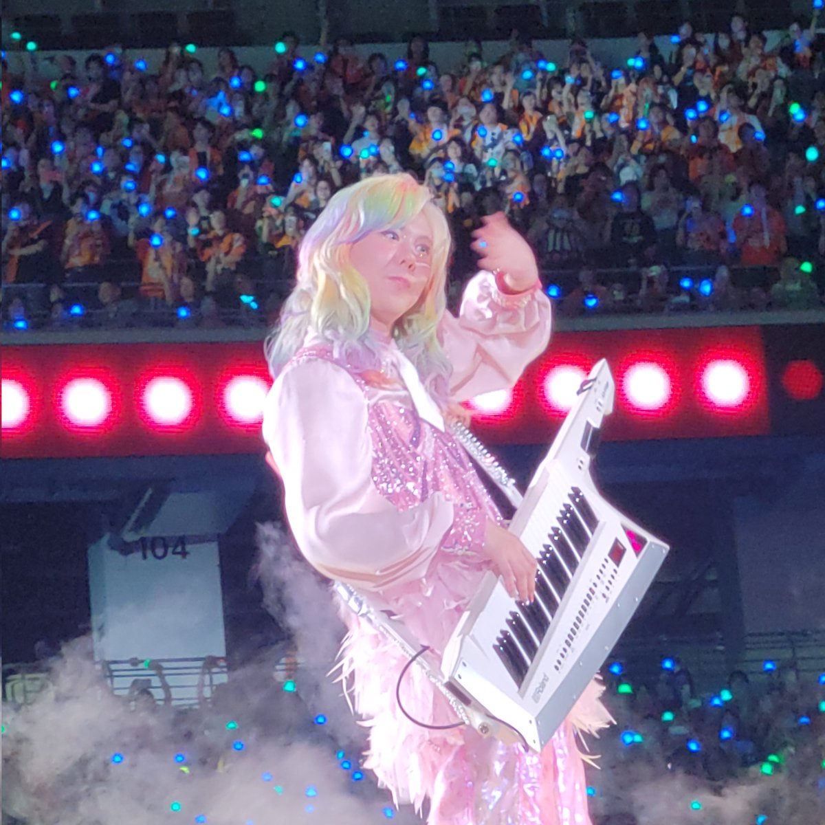 mapleshengzi's tweet photo. アリーナだったけど
後ろの方だったから全然見えなかったけど、近くまで来てくれたから大満足‼️
写真は全然よく撮れてなかったw
夏の思い出ありがとう🍏
#ゼンジン未到とイミュータブル https://t.co/xilchoFlB4