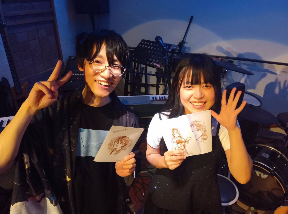 やっぱ さとちさん@Hotsatoch1 すげーな… コレそれぞれ1曲歌ってる間に