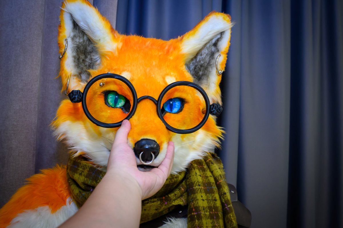 chilinglingling's tweet photo. Hold the mouth of fate
#fursuit #furryㅤㅤㅤ https://t.co/P7TPCQEOkN