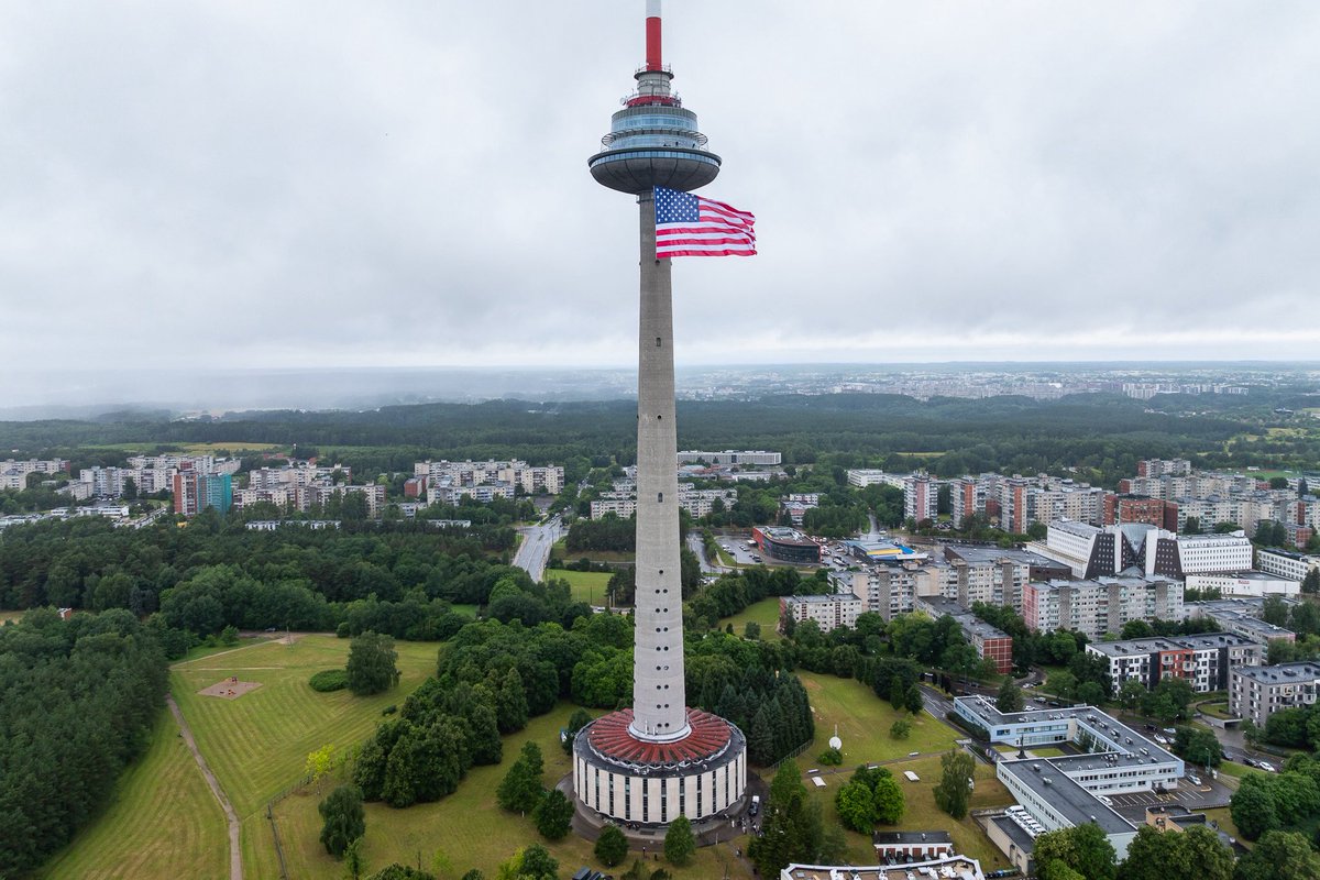 MatthewFoldi's tweet photo. Check out how Lithuania is celebrating the Fourth of July — by flying a record-setting 🇺🇸 flag, larger than an NBA court, above the Vilnius TV Tower

This flag now sets Lithuania's record for the largest foreign flag ever flown and is believed to be the largest U.S. flag flying anywhere in Europe today 👀