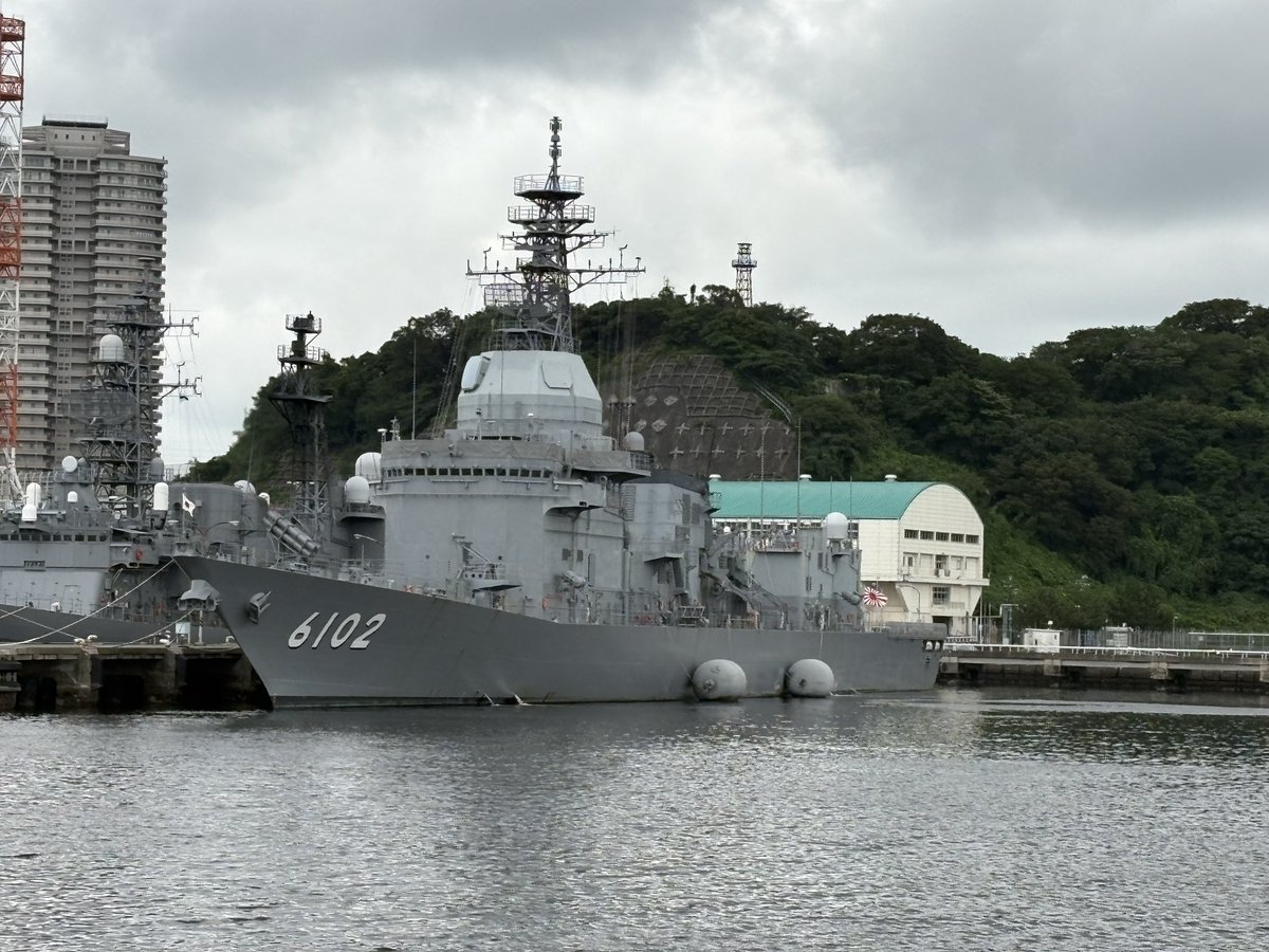 MAX02974724's tweet photo. 試験艦「あすか」とCOASKA
なんだかASKAがいっぱいある横須賀
2027年1月22日よこすか芸術劇場でASKAを堪能なさる皆さんもぜひ！
#ASKA
#試験艦あすか
#COASKA
#よこすか芸術劇場 https://t.co/UKxGtL2Faw