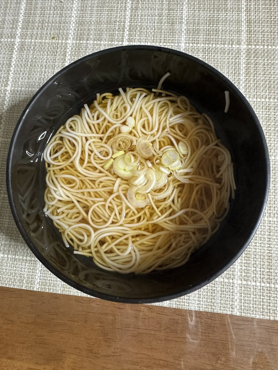 labombababa's tweet photo. 暖かいそーめんも好き派閥 https://t.co/5NAEo0AZ2e